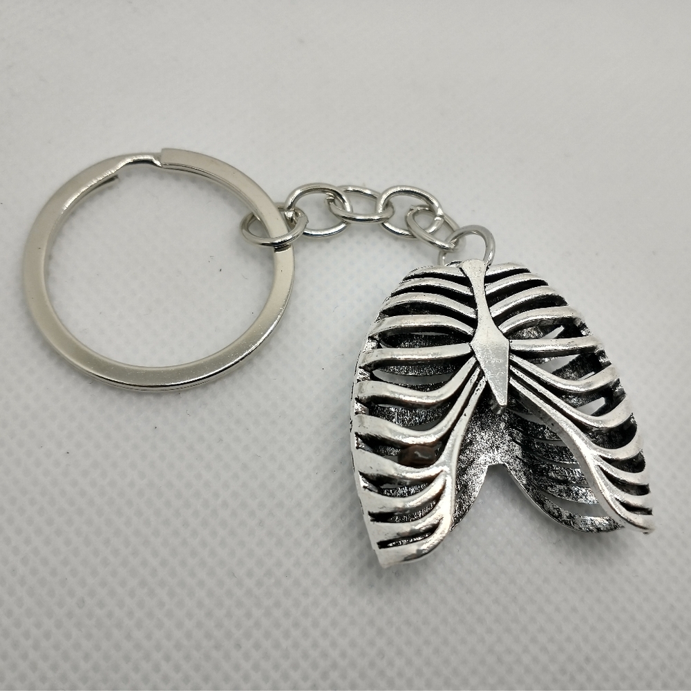 🧁 3/$30 Silver Ribcage Anatomy Keychain NEW - Picture 4 of 5